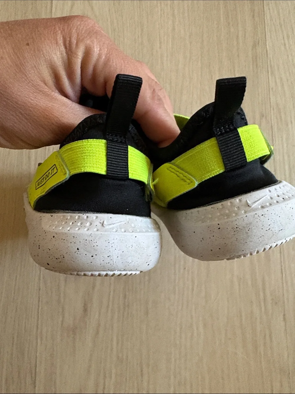 Nike slip kids